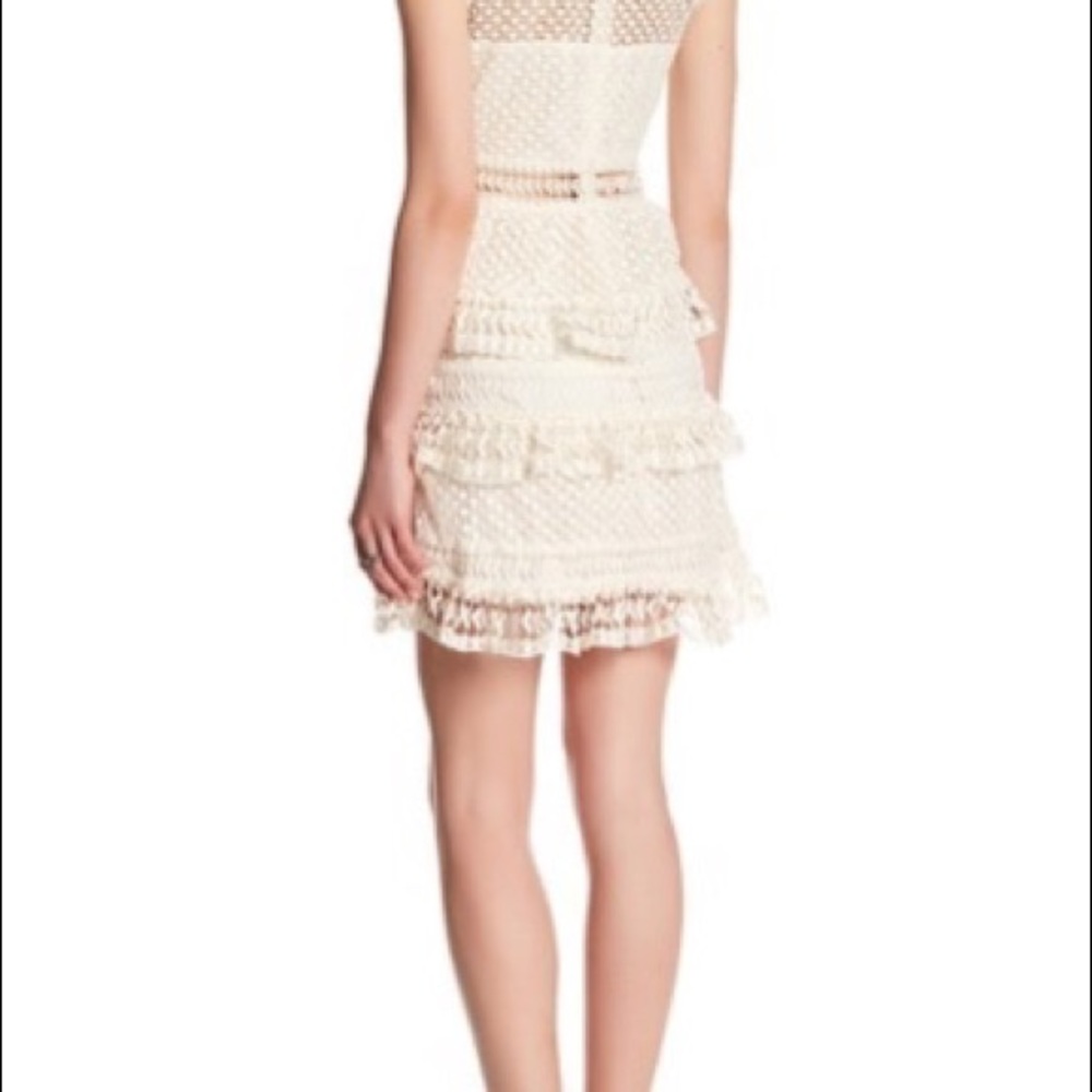 ☀️Romeo & Juliet Couture -Lace Mock Neck Dress - Picture 2 of 7